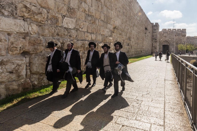 舊城牆外遇到的哈雷迪猶太教教徒